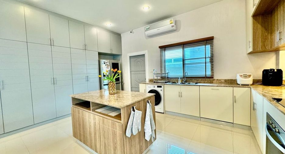 出租 和 出售 3 卧室 独立屋 在 Bang Lamung, Chon Buri