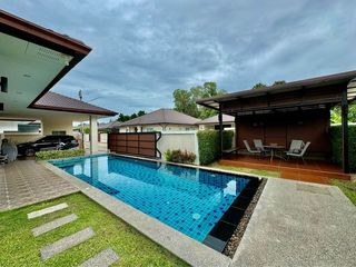 Haus zur Miete und zum Kauf mit 3 Zimmer in Bang Lamung, Chonburi