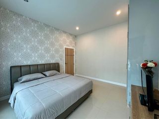 Haus zur Miete und zum Kauf mit 3 Zimmer in Bang Lamung, Chonburi