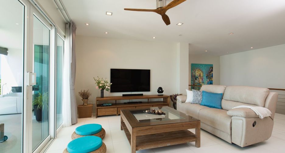 For rent 3 bedrooms condo 