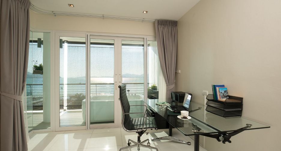 For rent 3 bedrooms condo 