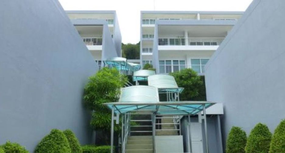 For rent 3 bedrooms condo 