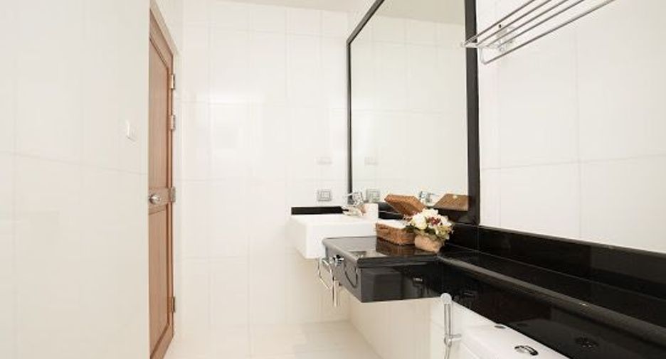 For rent 3 bedrooms condo 