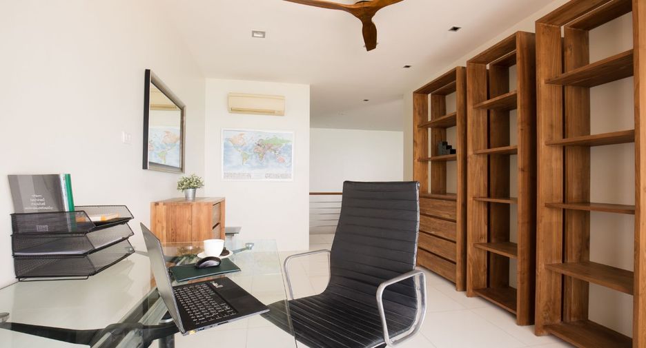 For rent 3 bedrooms condo 