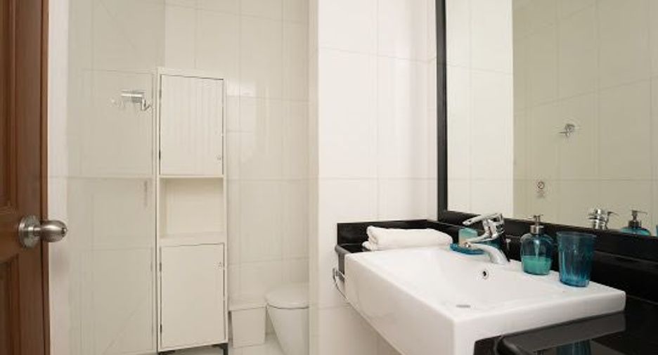 For rent 3 bedrooms condo 