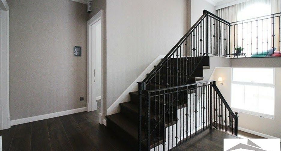 Haus zum Kauf mit 4 Zimmer in Bang Khen, Bangkok