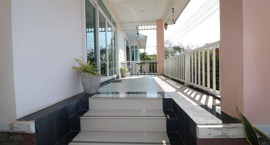 For sale 5 bed house in Mueang Udon Thani, Udon Thani