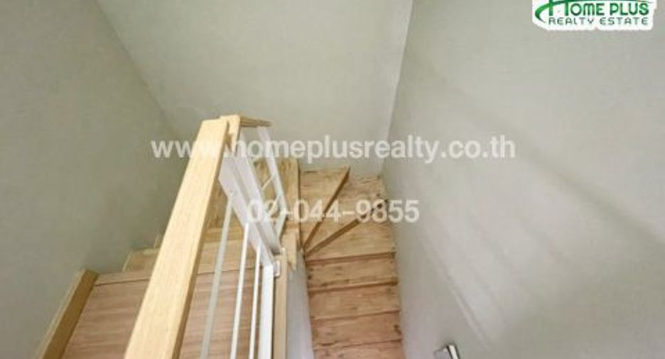 For sale 3 bedrooms townhouse in Mueang Pathum Thani, Pathum Thani