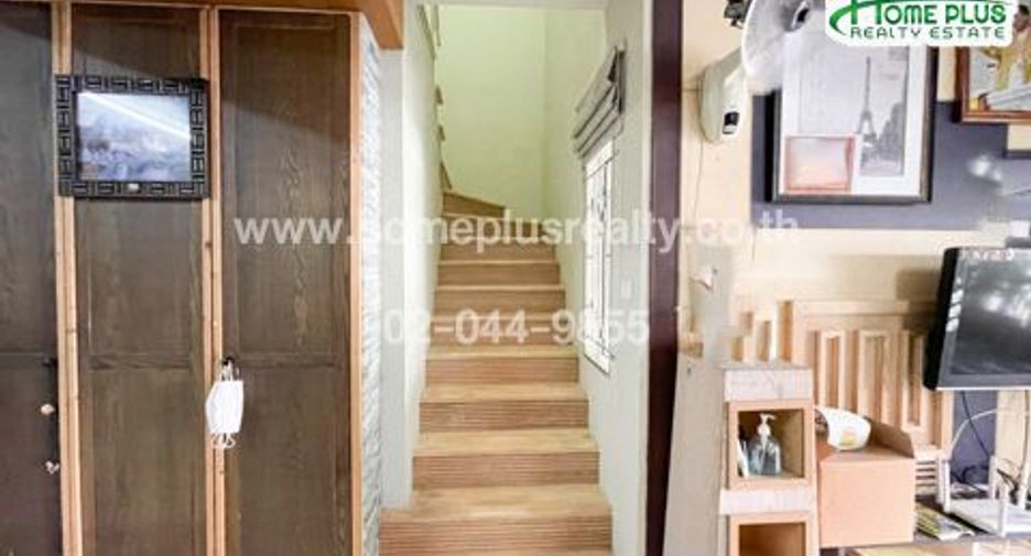 For sale 3 bedrooms townhouse in Mueang Pathum Thani, Pathum Thani