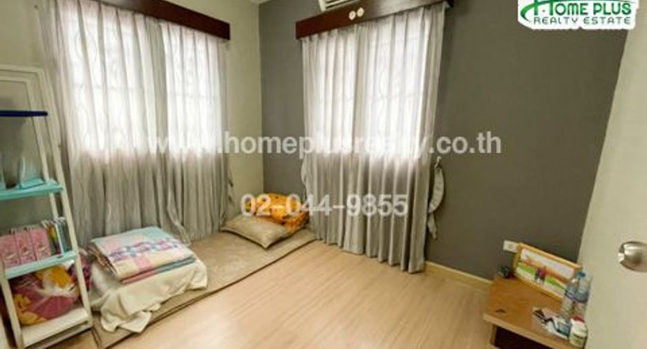 For sale 3 bedrooms townhouse in Mueang Pathum Thani, Pathum Thani