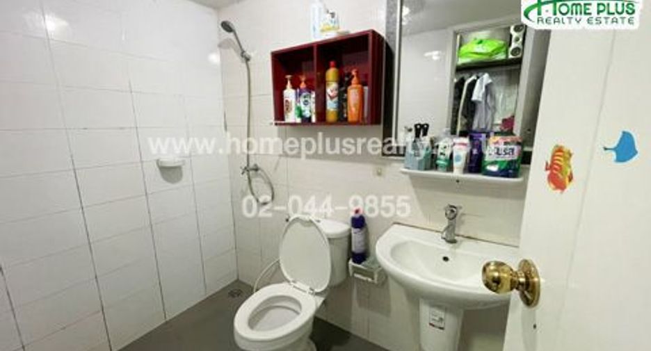 For sale 3 bedrooms townhouse in Mueang Pathum Thani, Pathum Thani