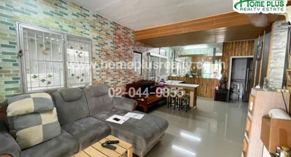 For sale 3 bedrooms townhouse in Mueang Pathum Thani, Pathum Thani