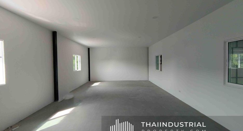 For rent warehouse in Ban Bueng, Chonburi