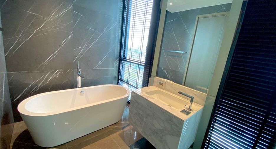 For rent 2 bedrooms condo in Watthana, Bangkok