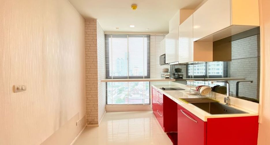 For sale 1 bed condo in Phaya Thai, Bangkok