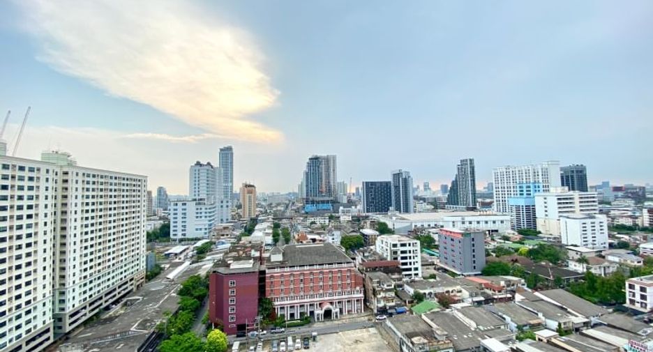 For sale 1 bed condo in Phaya Thai, Bangkok