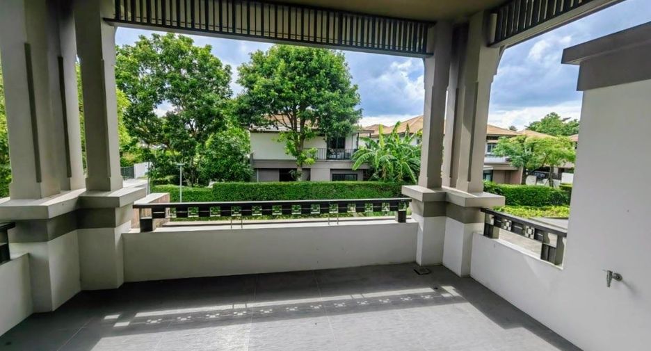 For sale 4 bedrooms house in Taling Chan, Bangkok