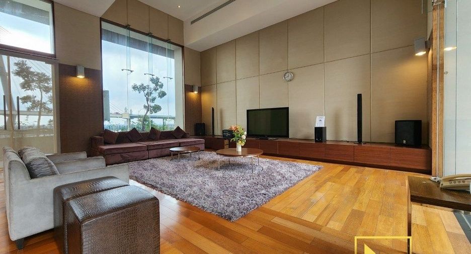 For rent 2 bedrooms condo in Yan Nawa, Bangkok