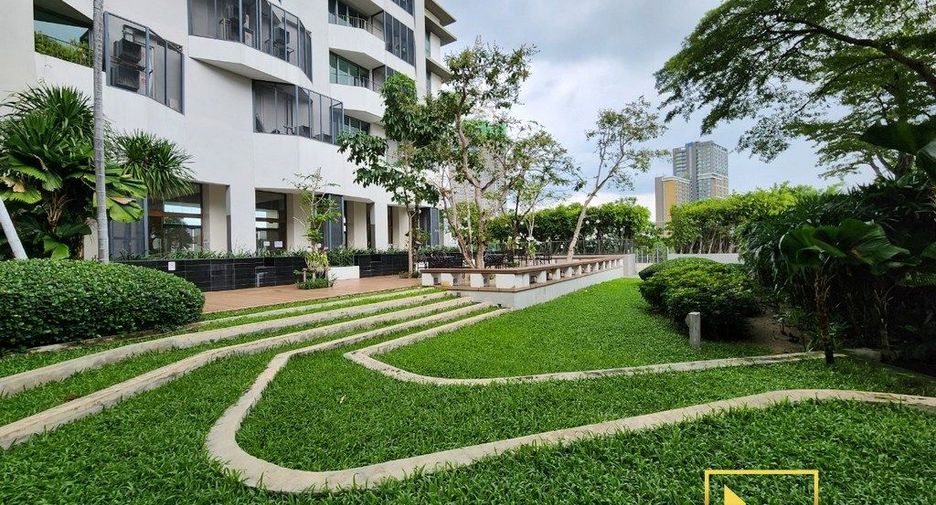 For rent 2 bedrooms condo in Yan Nawa, Bangkok