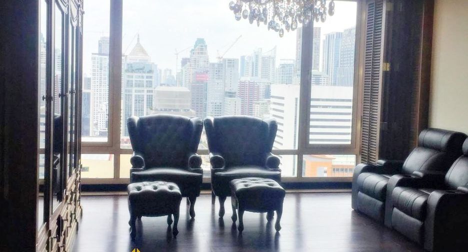À louer 3 chambres condo à Pathum Wan, Bangkok