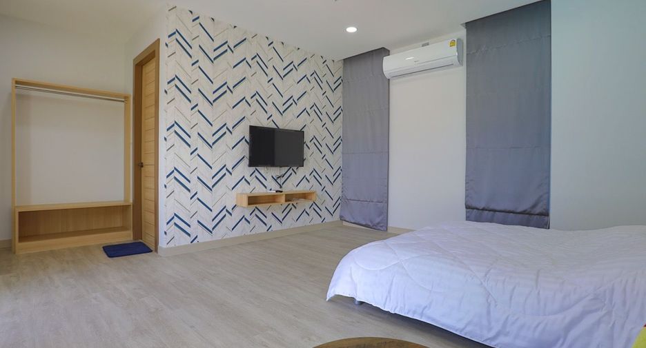 For rent 8 bedrooms house in South Pattaya, Pattaya