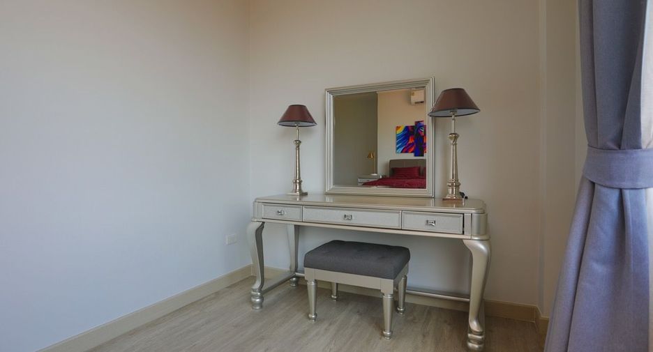 For rent 8 bedrooms house in South Pattaya, Pattaya