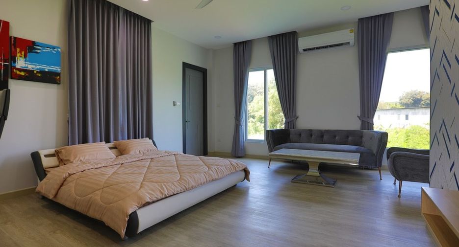 For rent 8 bedrooms house in South Pattaya, Pattaya
