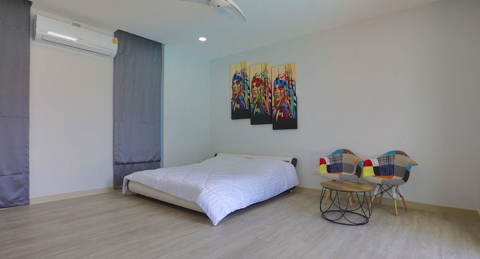 For rent 8 bedrooms house in South Pattaya, Pattaya