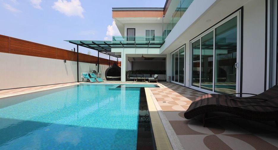 For rent 8 bedrooms house in South Pattaya, Pattaya