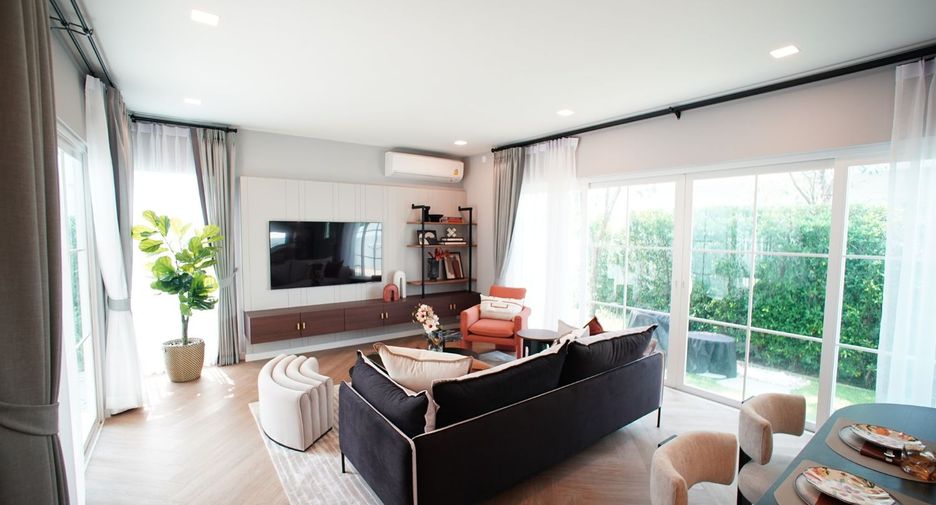 Casa en alquiler de 3 habitaciones en Bang Phli, Samut Prakan