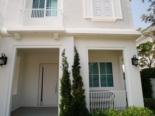 Casa en alquiler de 3 habitaciones en Bang Phli, Samut Prakan