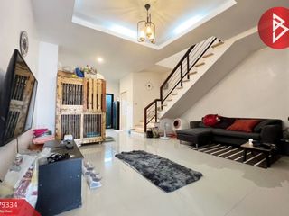For sale 3 bed townhouse in Ban Bueng, Chonburi