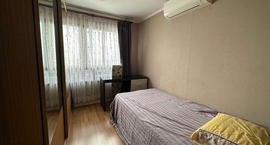For rent 2 bed condo in Bangkok Noi, Bangkok