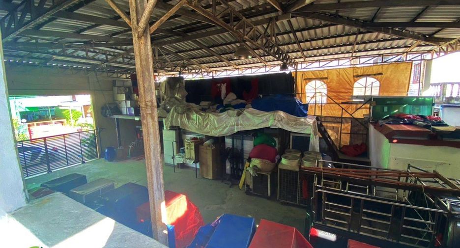 For sale 3 bed warehouse in Bang Kapi, Bangkok