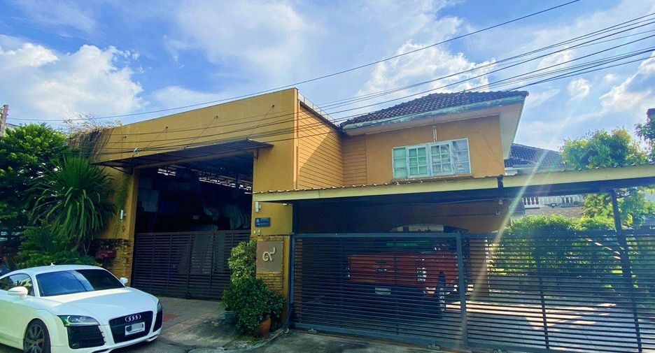 For sale 3 bed warehouse in Bang Kapi, Bangkok