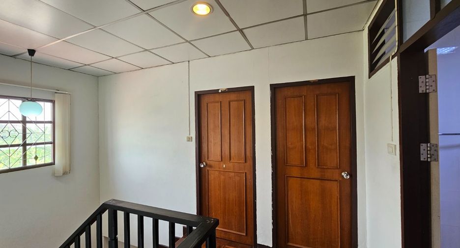 For sale 3 bedrooms townhouse in Don Mueang, Bangkok