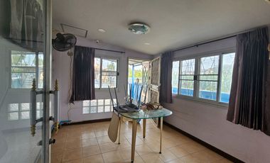 For sale 3 bedrooms townhouse in Don Mueang, Bangkok