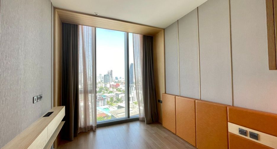 For rent 2 bedrooms condo in Khlong Toei, Bangkok