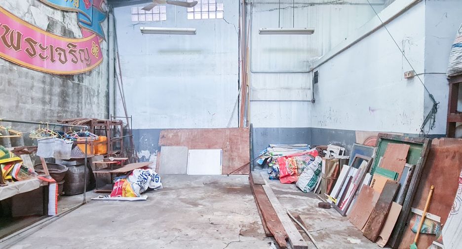 For sale 6 bedrooms retail Space in Bang Bon, Bangkok