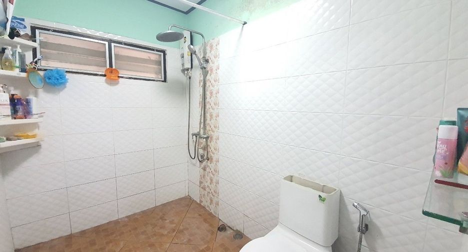 À vendre 3 chambres maison à Bang Kapi, Bangkok