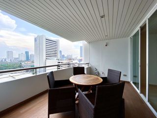 For rent 3 bedrooms condo in Watthana, Bangkok