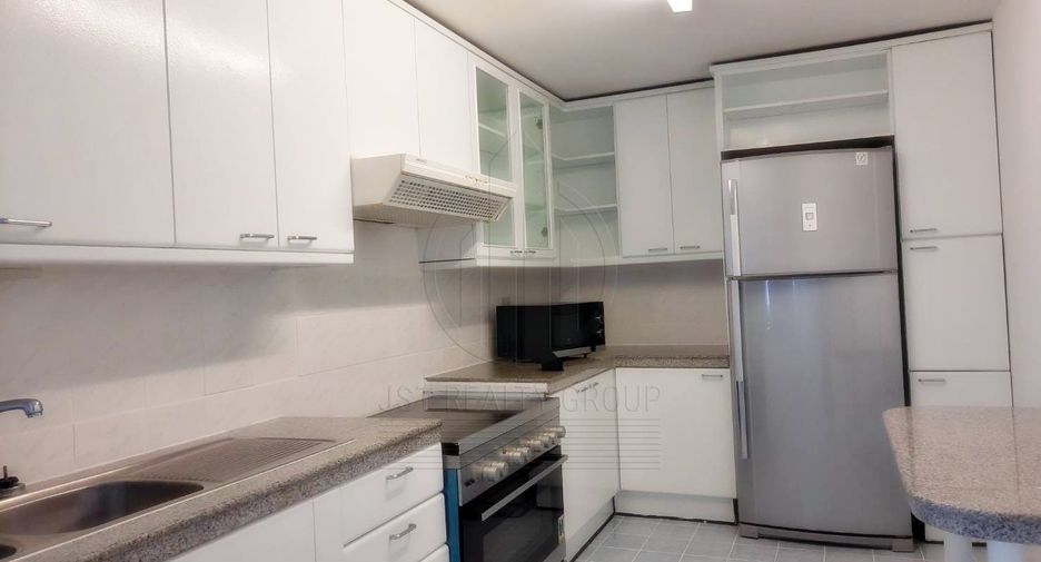 For rent 3 bedrooms condo in Watthana, Bangkok