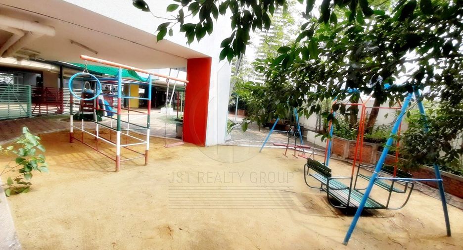 For rent 3 bedrooms condo in Watthana, Bangkok