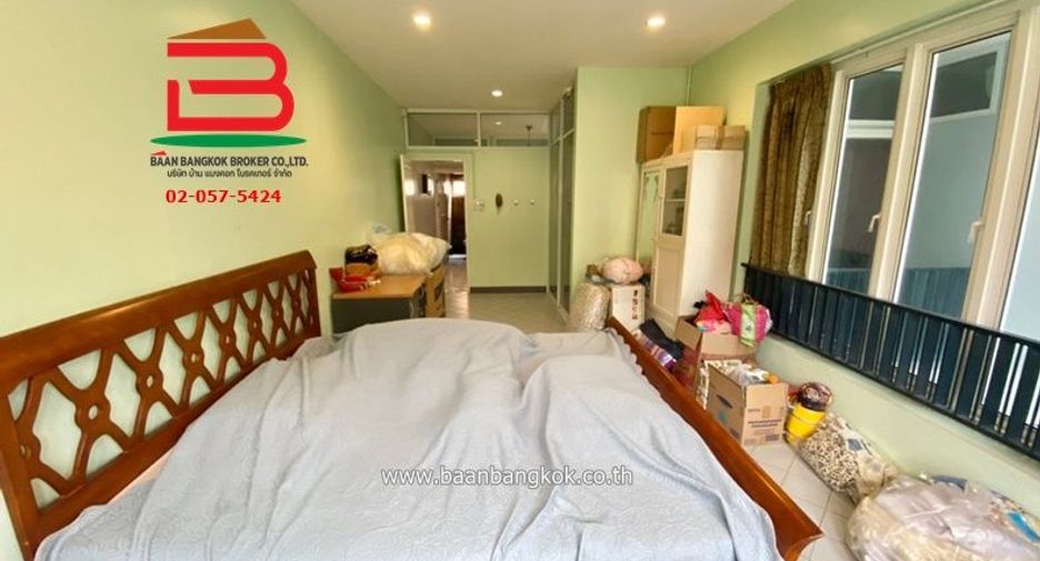 For sale 5 bedrooms house in Sathon, Bangkok