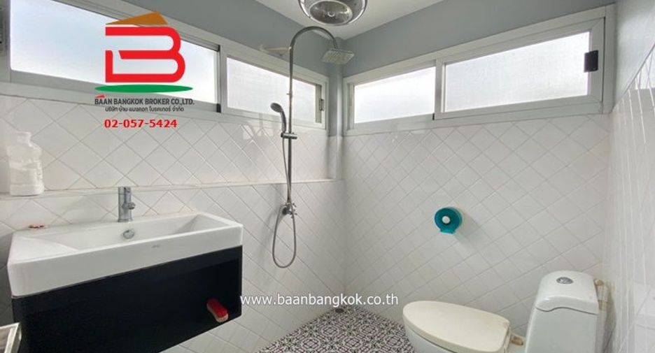 For sale 5 bedrooms house in Sathon, Bangkok