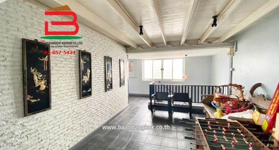 For sale 5 bedrooms house in Sathon, Bangkok
