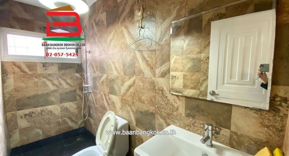 For sale 5 bedrooms house in Sathon, Bangkok