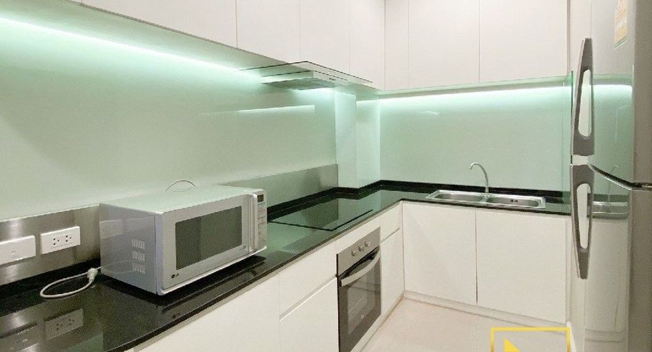 For rent 2 bedrooms condo in Pathum Wan, Bangkok