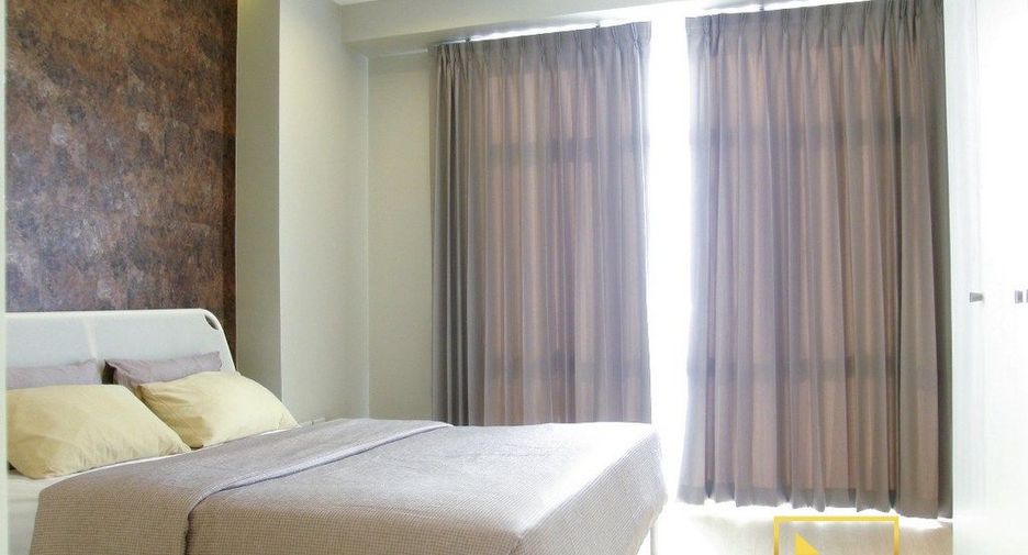 For rent 2 bedrooms condo in Pathum Wan, Bangkok