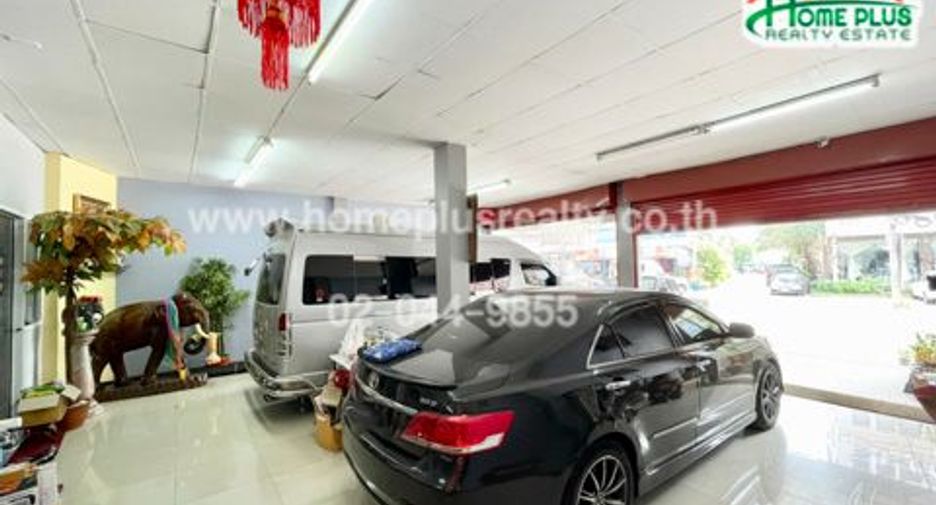 For sale 5 bedrooms retail Space in Mueang Nonthaburi, Nonthaburi